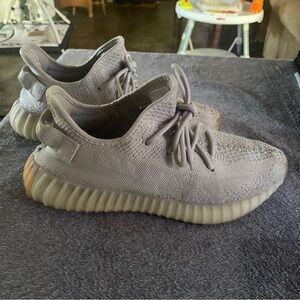 Yeezy 350 v2 “Sesame”